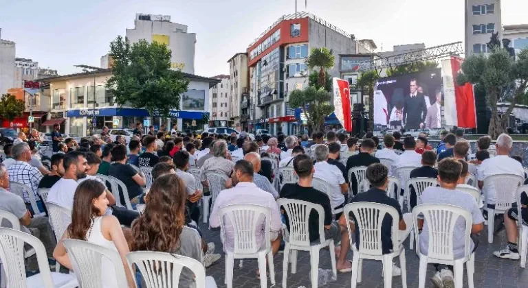 Karacabey'de milli maç heyecanı dev ekranda yaşanacak